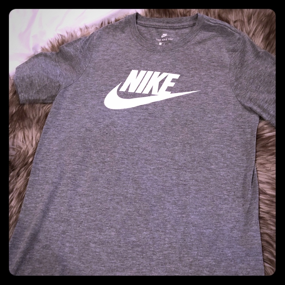 Nike “The Nike Tee” Athletic Cut